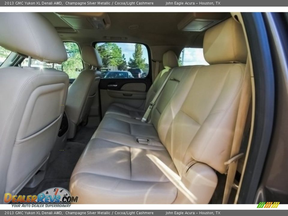 2013 GMC Yukon XL Denali AWD Champagne Silver Metallic / Cocoa/Light Cashmere Photo #19