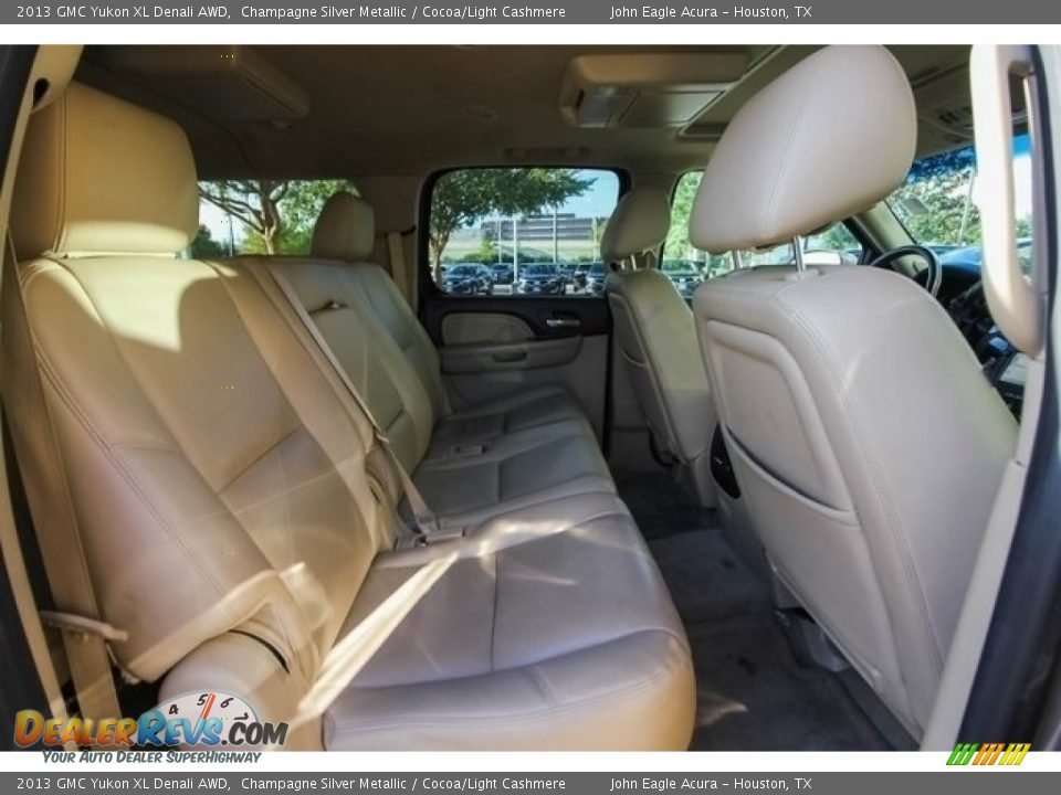 2013 GMC Yukon XL Denali AWD Champagne Silver Metallic / Cocoa/Light Cashmere Photo #21