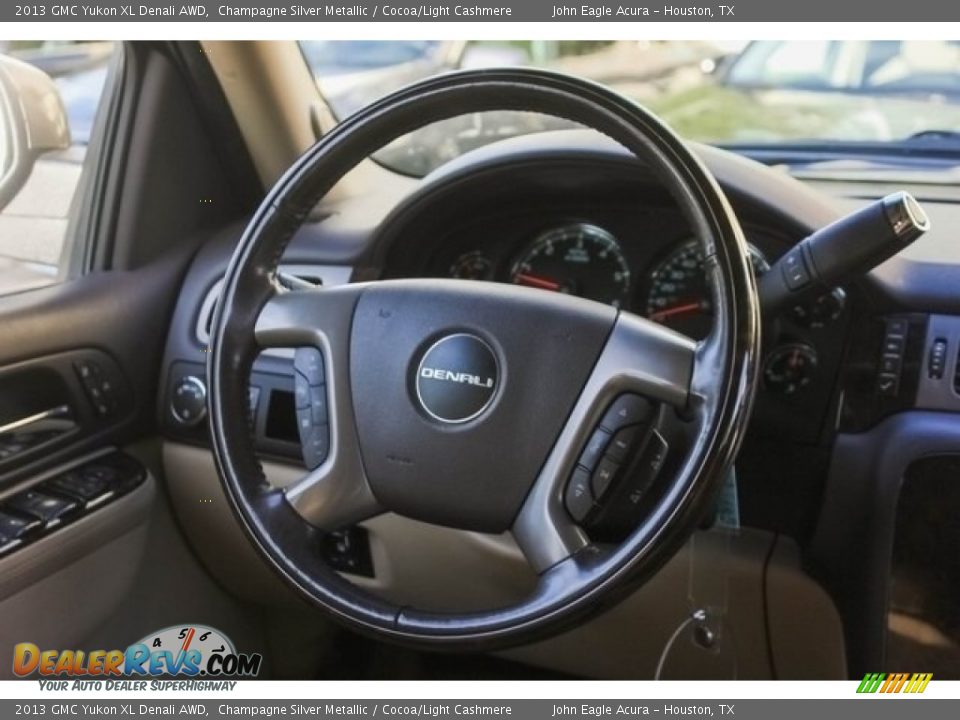 2013 GMC Yukon XL Denali AWD Champagne Silver Metallic / Cocoa/Light Cashmere Photo #24