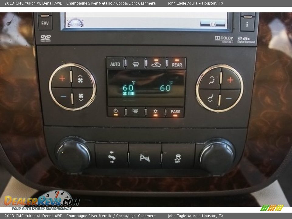 2013 GMC Yukon XL Denali AWD Champagne Silver Metallic / Cocoa/Light Cashmere Photo #26