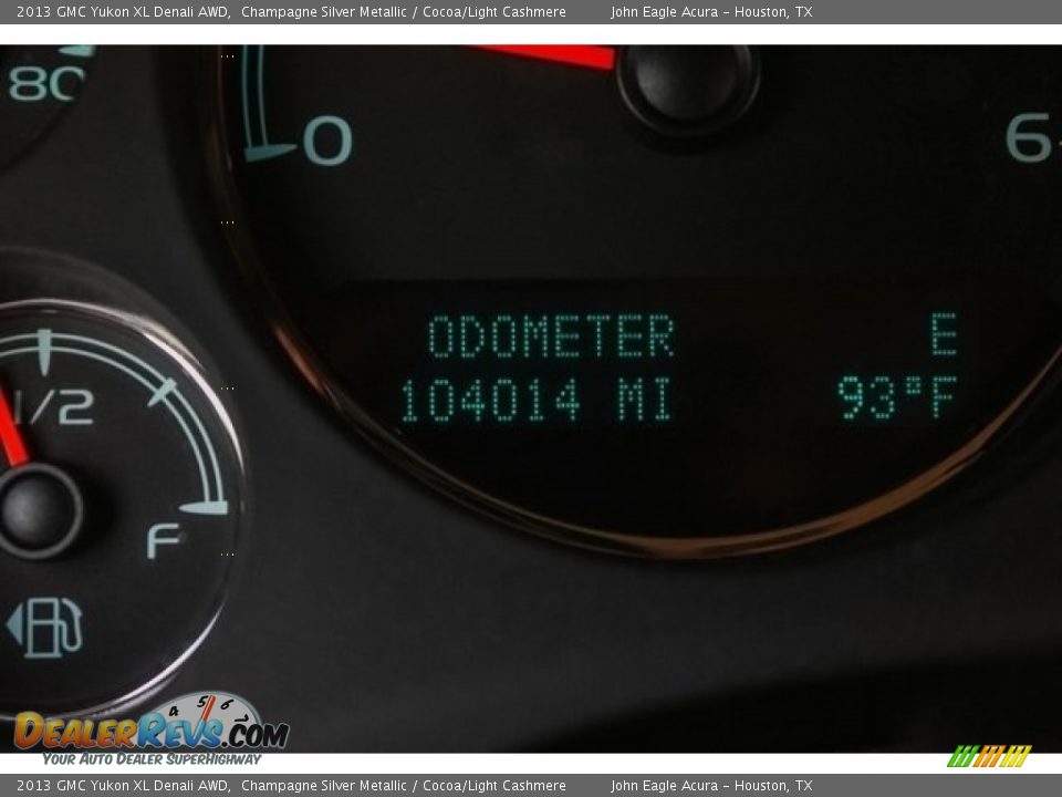 2013 GMC Yukon XL Denali AWD Champagne Silver Metallic / Cocoa/Light Cashmere Photo #29