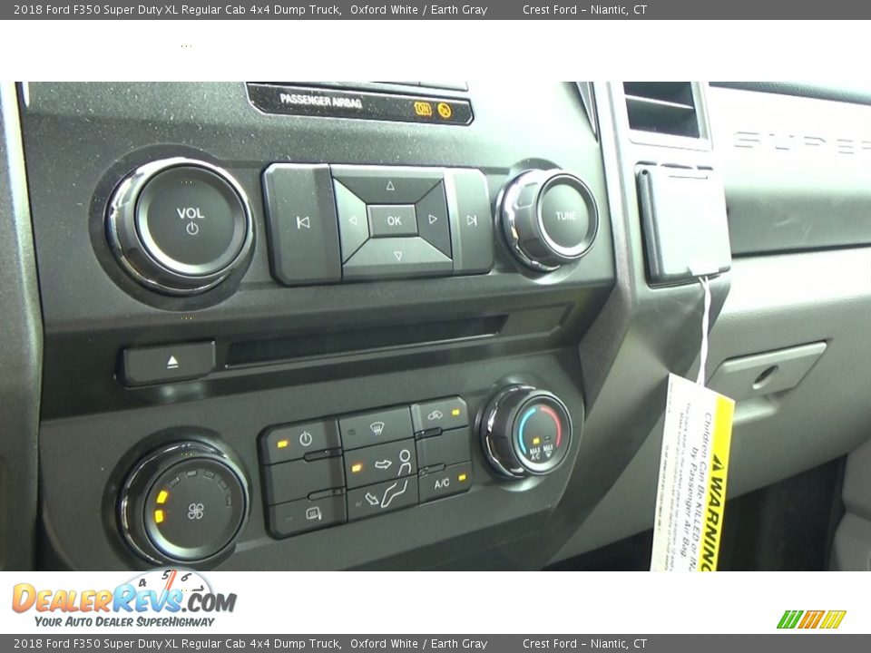 2018 Ford F350 Super Duty XL Regular Cab 4x4 Dump Truck Oxford White / Earth Gray Photo #14