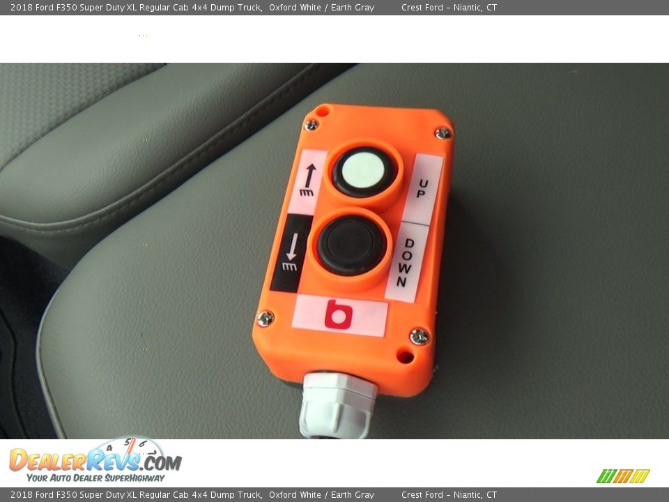 2018 Ford F350 Super Duty XL Regular Cab 4x4 Dump Truck Oxford White / Earth Gray Photo #16