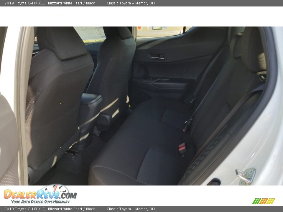 2019 Toyota C-HR XLE Blizzard White Pearl / Black Photo #4