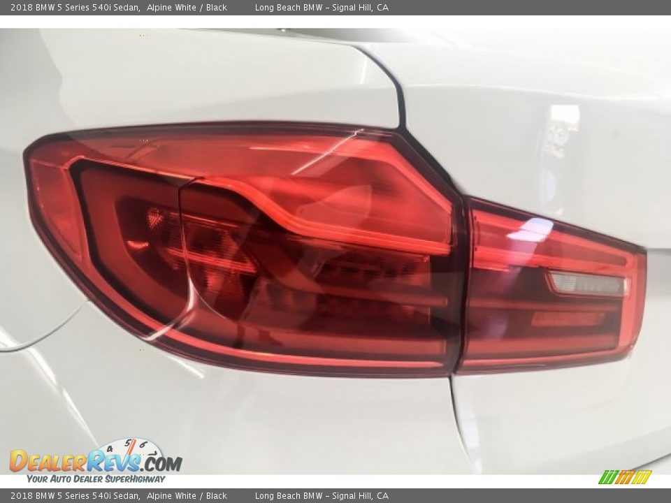 2018 BMW 5 Series 540i Sedan Alpine White / Black Photo #26