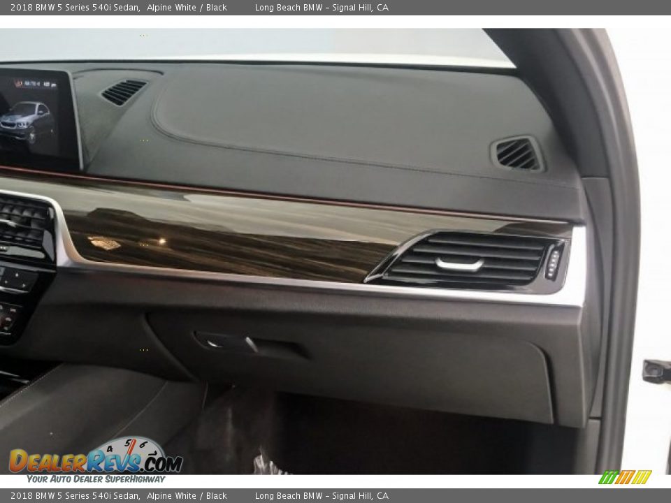 2018 BMW 5 Series 540i Sedan Alpine White / Black Photo #28