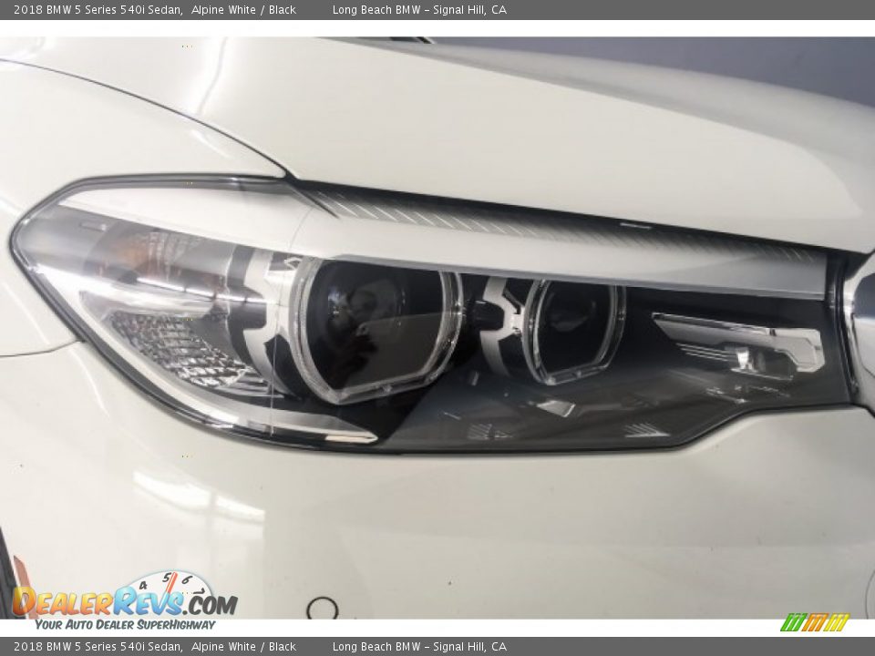 2018 BMW 5 Series 540i Sedan Alpine White / Black Photo #32