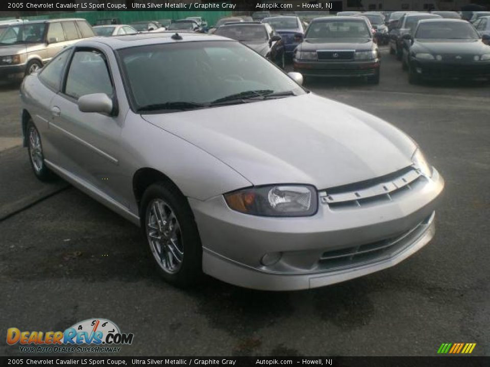 2005 Chevrolet Cavalier LS Sport Coupe Ultra Silver Metallic / Graphite Gray Photo #3