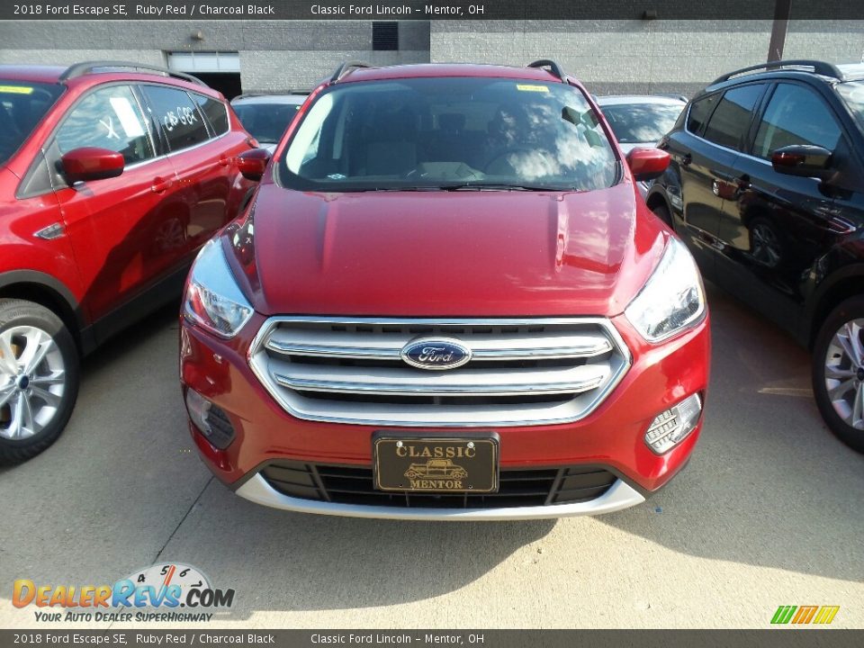 2018 Ford Escape SE Ruby Red / Charcoal Black Photo #2