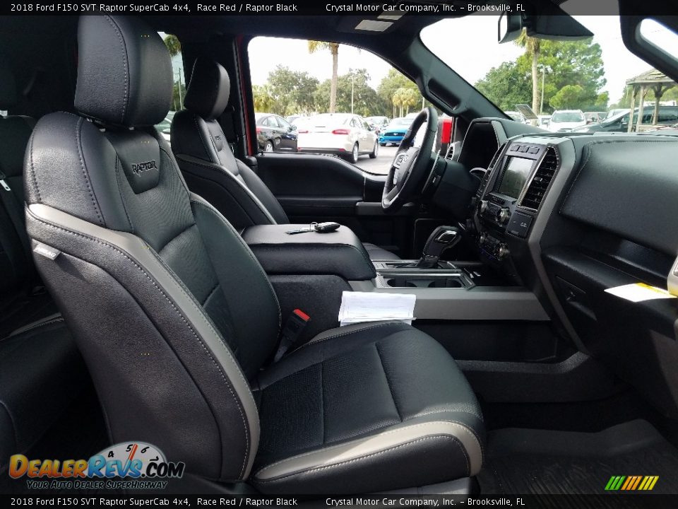 Front Seat of 2018 Ford F150 SVT Raptor SuperCab 4x4 Photo #12