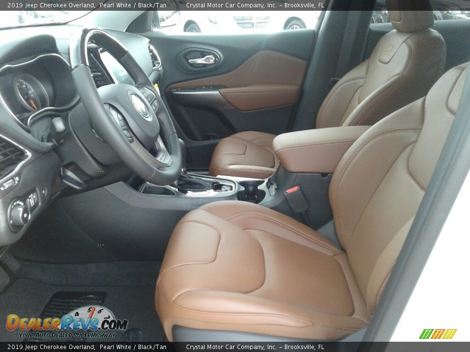 2019 Jeep Cherokee Overland Pearl White / Black/Tan Photo #10