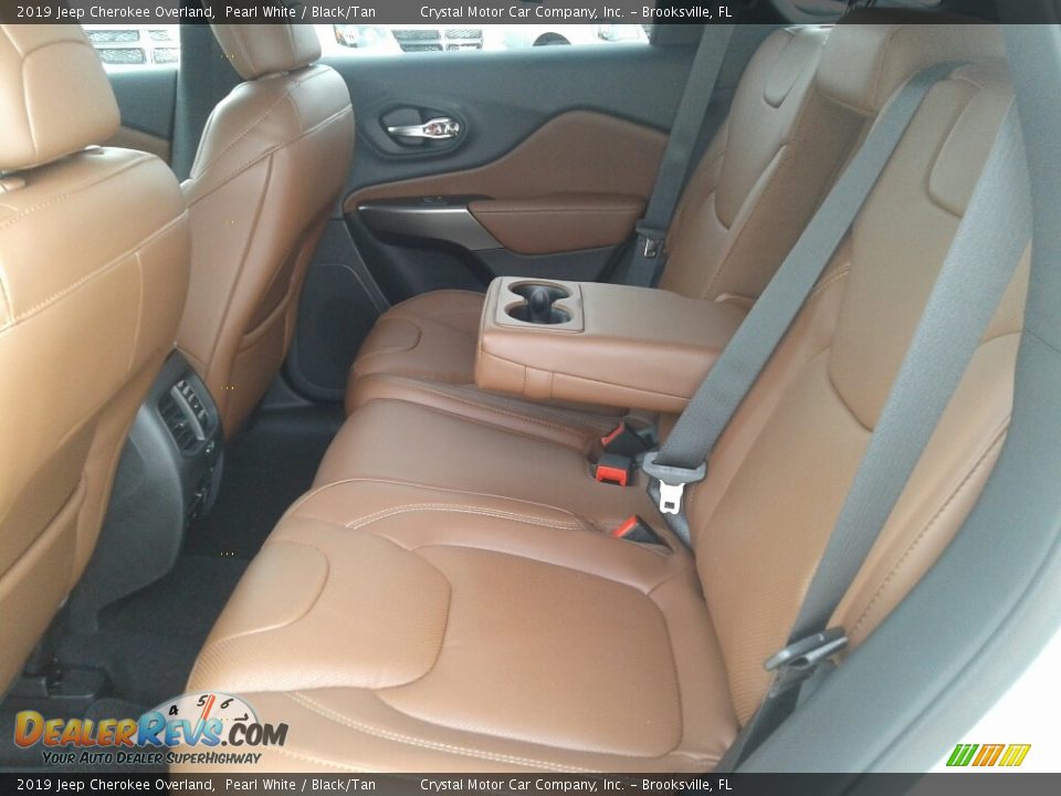 2019 Jeep Cherokee Overland Pearl White / Black/Tan Photo #11