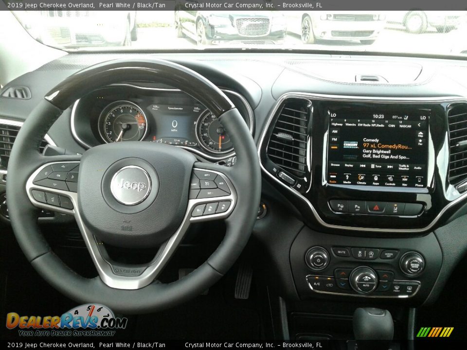 2019 Jeep Cherokee Overland Pearl White / Black/Tan Photo #14