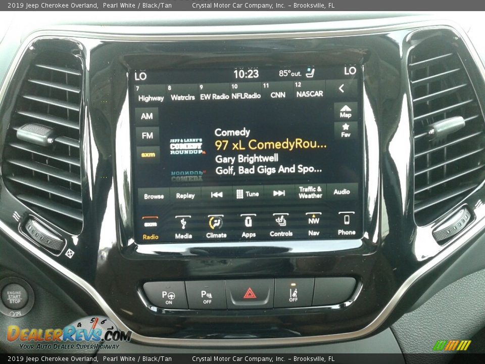 2019 Jeep Cherokee Overland Pearl White / Black/Tan Photo #16