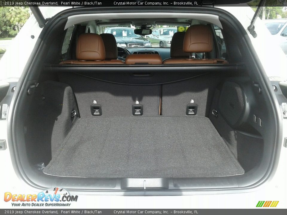 2019 Jeep Cherokee Overland Pearl White / Black/Tan Photo #21