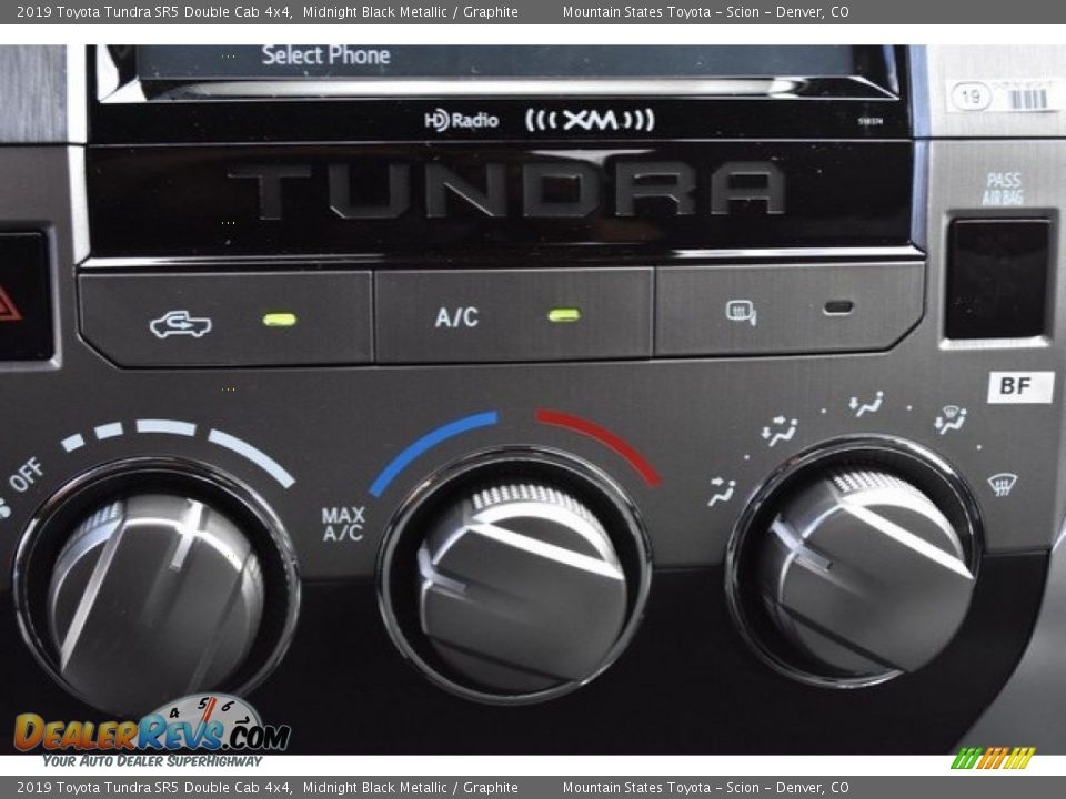 2019 Toyota Tundra SR5 Double Cab 4x4 Midnight Black Metallic / Graphite Photo #29