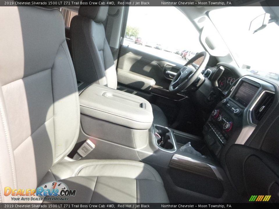 2019 Chevrolet Silverado 1500 LT Z71 Trail Boss Crew Cab 4WD Red Hot / Jet Black Photo #10