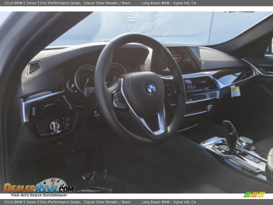 2019 BMW 5 Series 530e iPerformance Sedan Glacier Silver Metallic / Black Photo #4
