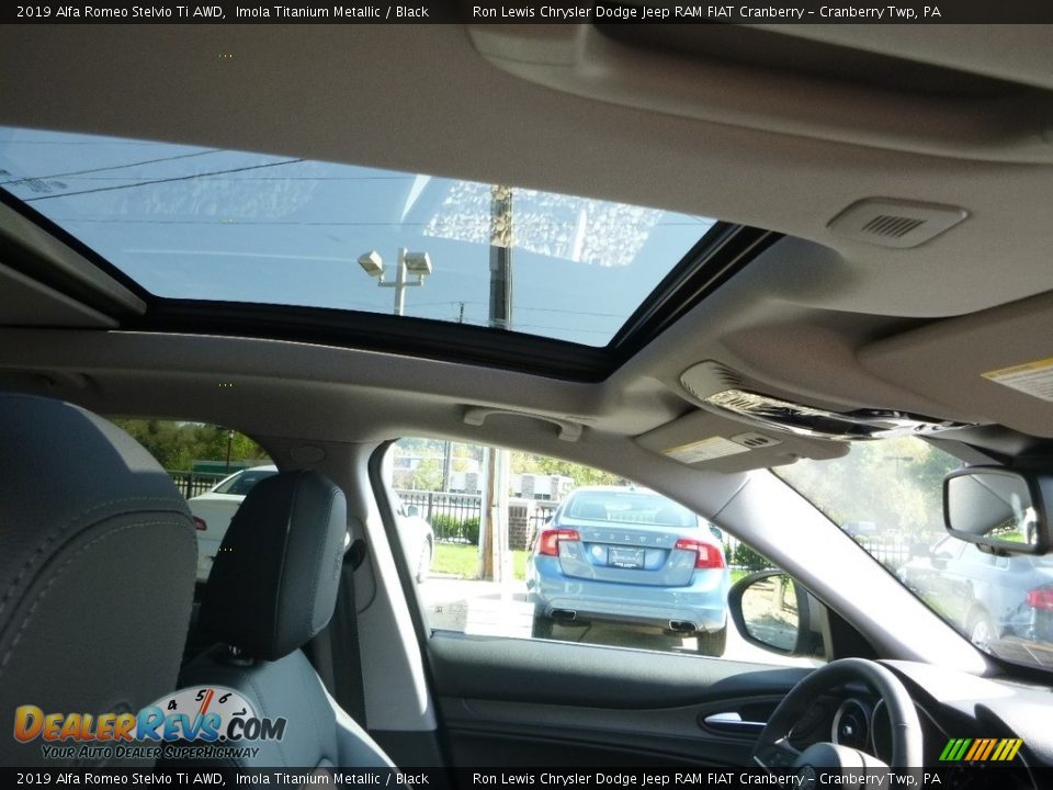 2019 Alfa Romeo Stelvio Ti AWD Imola Titanium Metallic / Black Photo #16
