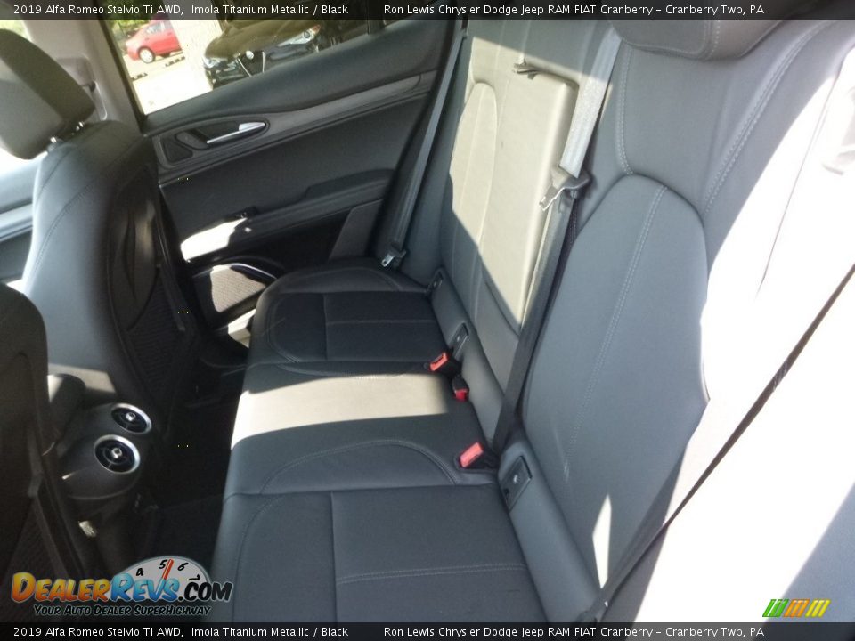 2019 Alfa Romeo Stelvio Ti AWD Imola Titanium Metallic / Black Photo #17