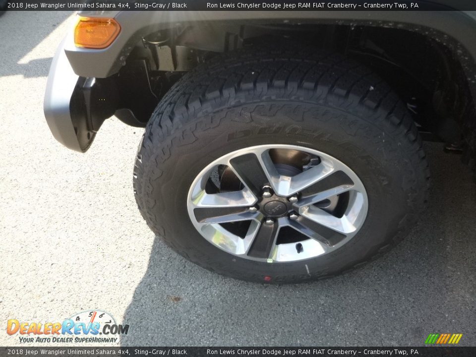 2018 Jeep Wrangler Unlimited Sahara 4x4 Sting-Gray / Black Photo #2
