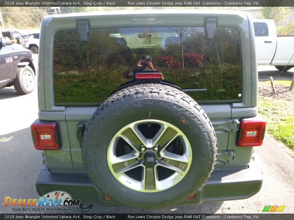 2018 Jeep Wrangler Unlimited Sahara 4x4 Sting-Gray / Black Photo #4