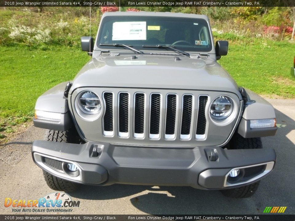 2018 Jeep Wrangler Unlimited Sahara 4x4 Sting-Gray / Black Photo #8