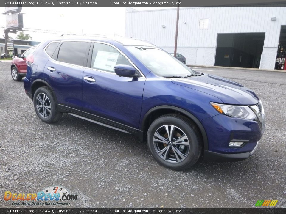 Front 3/4 View of 2019 Nissan Rogue SV AWD Photo #1