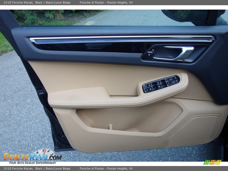 2018 Porsche Macan Black / Black/Luxor Beige Photo #11
