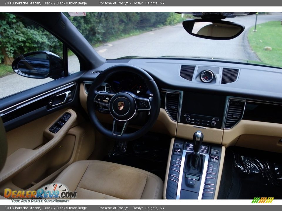 2018 Porsche Macan Black / Black/Luxor Beige Photo #12