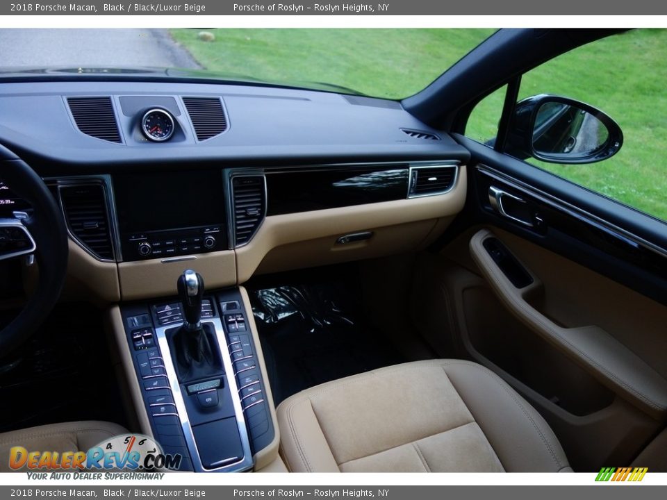 2018 Porsche Macan Black / Black/Luxor Beige Photo #14