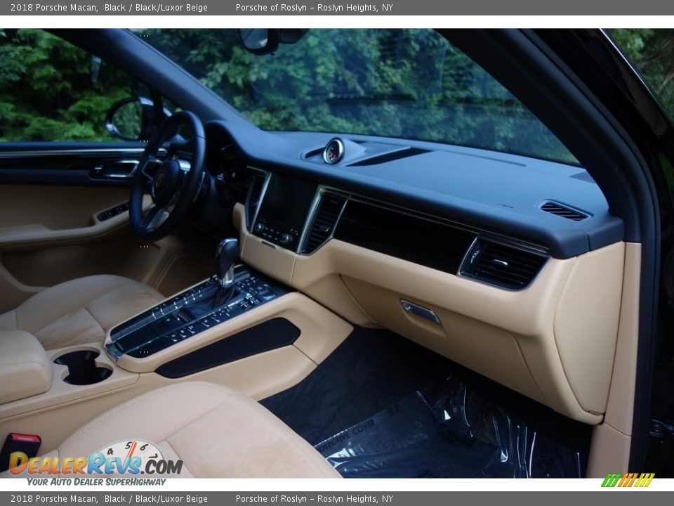2018 Porsche Macan Black / Black/Luxor Beige Photo #17