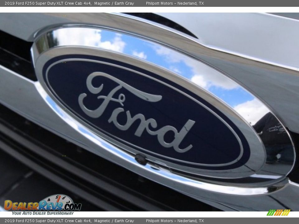 2019 Ford F250 Super Duty XLT Crew Cab 4x4 Magnetic / Earth Gray Photo #4