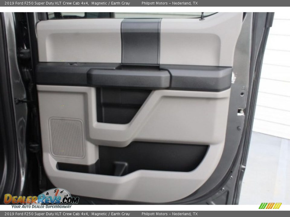 2019 Ford F250 Super Duty XLT Crew Cab 4x4 Magnetic / Earth Gray Photo #26