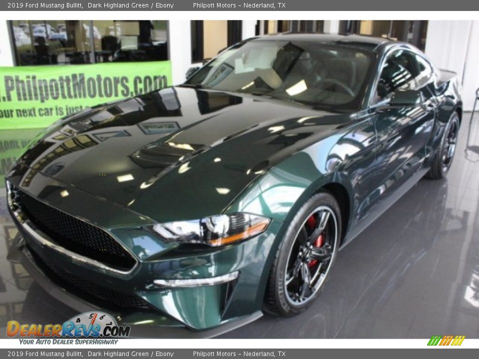 Front 3/4 View of 2019 Ford Mustang Bullitt Photo #3