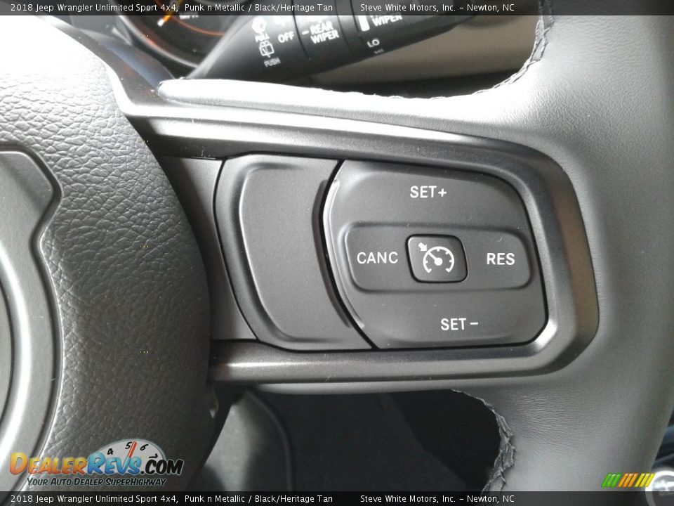 2018 Jeep Wrangler Unlimited Sport 4x4 Steering Wheel Photo #17
