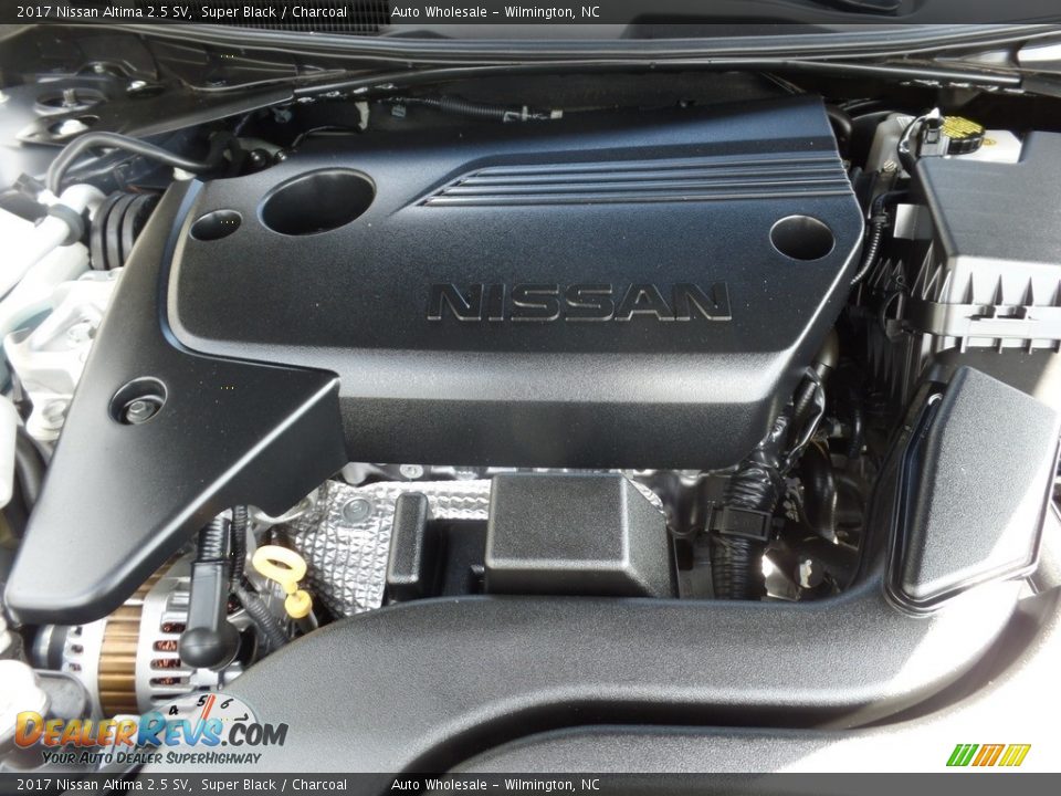 2017 Nissan Altima 2.5 SV Super Black / Charcoal Photo #6