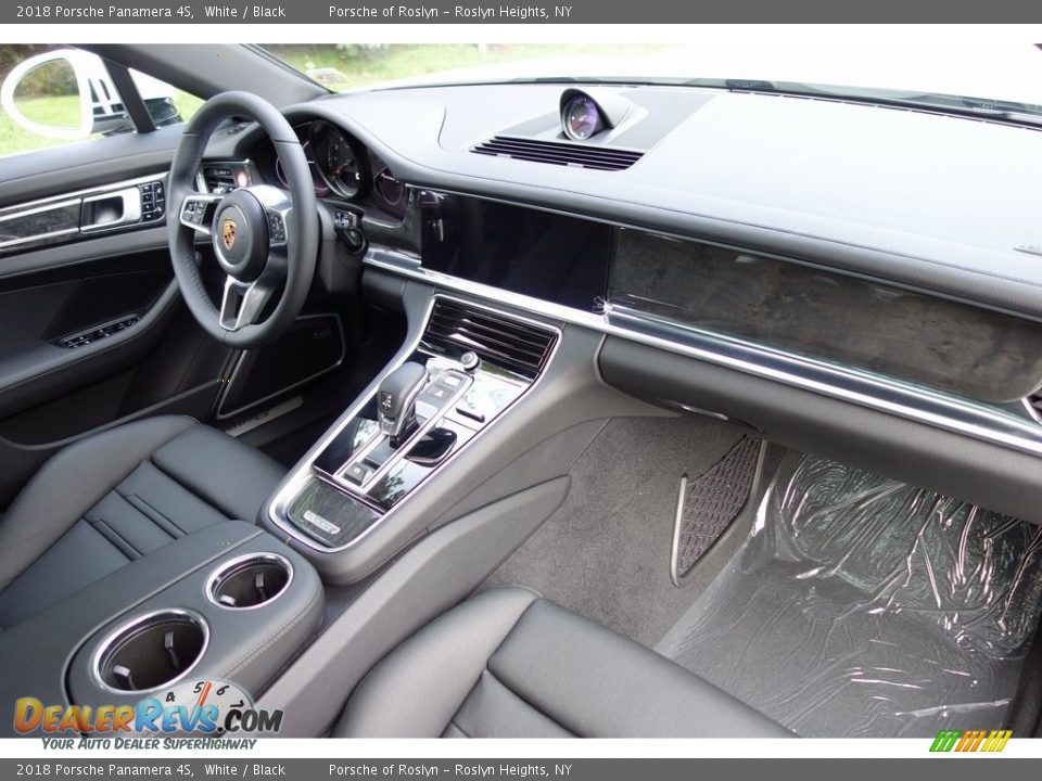 2018 Porsche Panamera 4S White / Black Photo #16