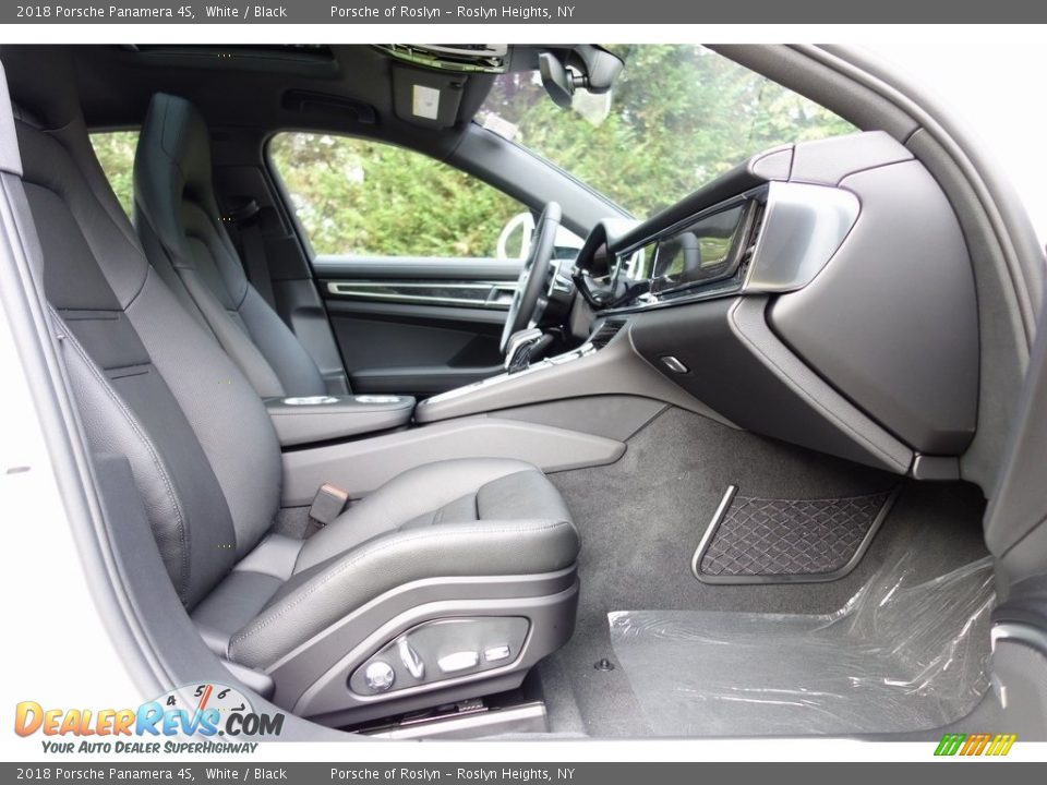 2018 Porsche Panamera 4S White / Black Photo #18