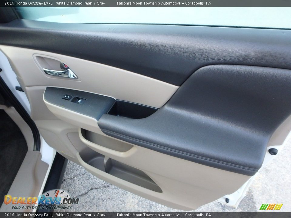 2016 Honda Odyssey EX-L White Diamond Pearl / Gray Photo #13