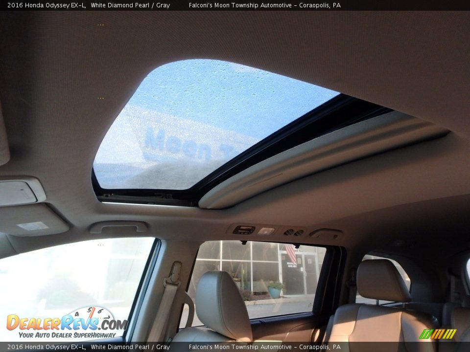 2016 Honda Odyssey EX-L White Diamond Pearl / Gray Photo #21