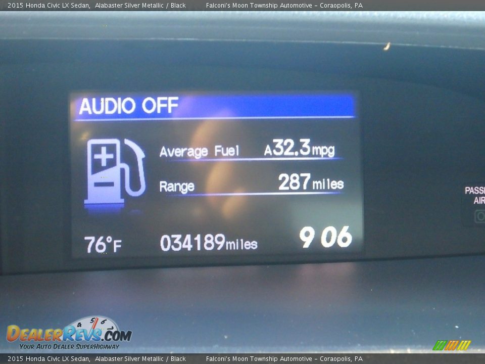 2015 Honda Civic LX Sedan Alabaster Silver Metallic / Black Photo #24