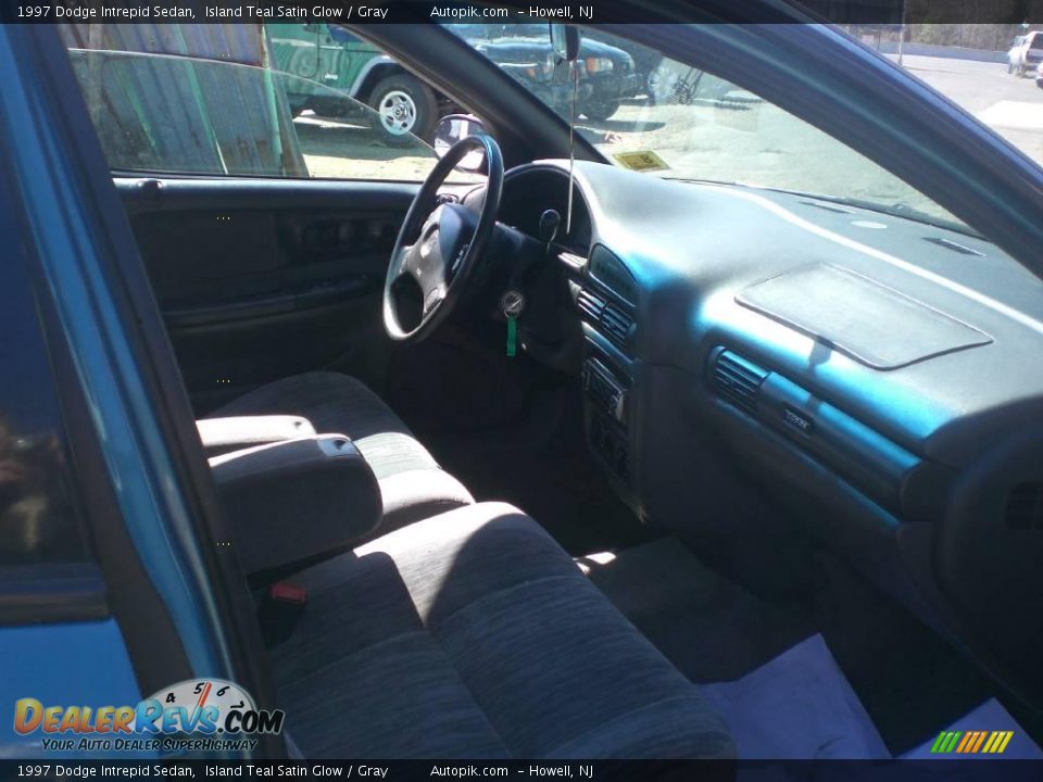 1997 Dodge Intrepid Sedan Island Teal Satin Glow / Gray Photo #10