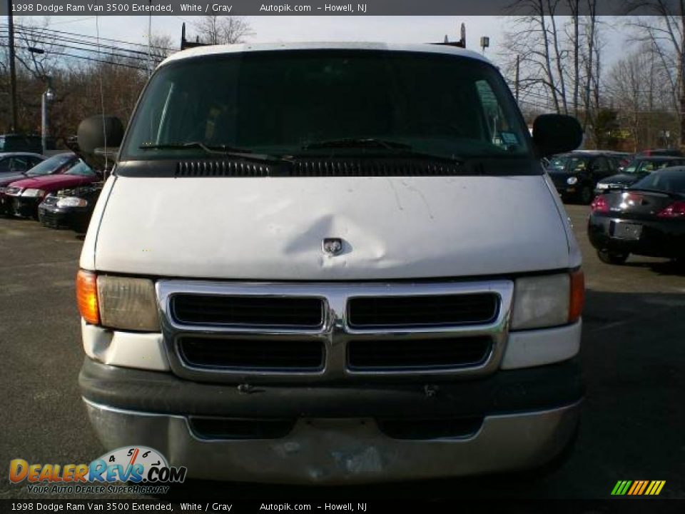 1998 Dodge Ram Van 3500 Extended White / Gray Photo #1