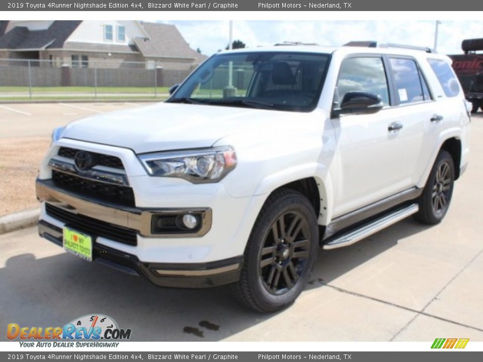 Front 3/4 View of 2019 Toyota 4Runner Nightshade Edition 4x4 Photo #3