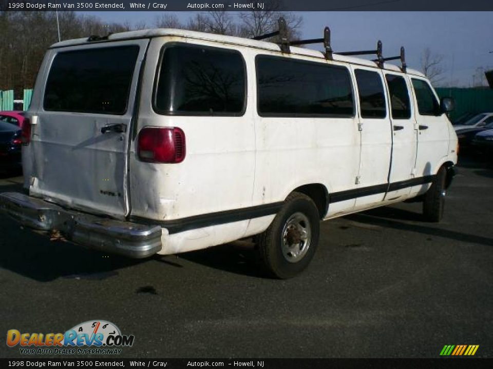 1998 Dodge Ram Van 3500 Extended White / Gray Photo #6