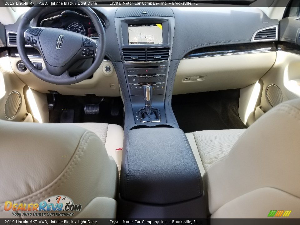 2019 Lincoln MKT AWD Infinite Black / Light Dune Photo #14
