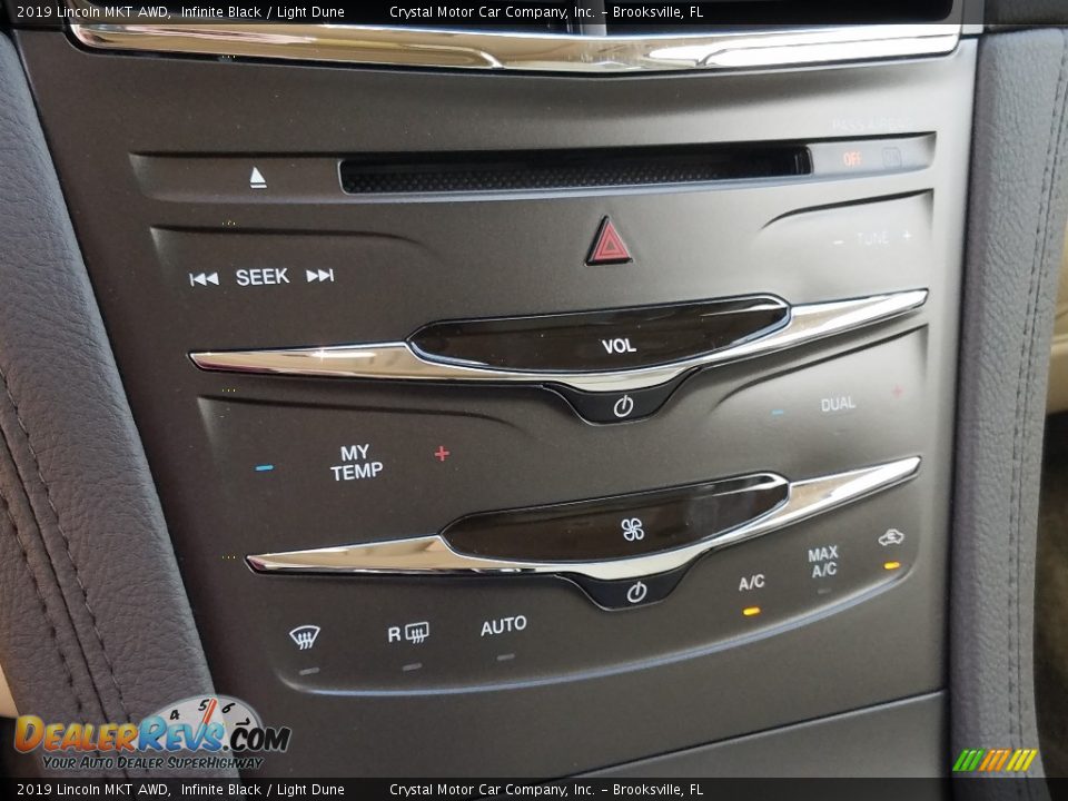 2019 Lincoln MKT AWD Infinite Black / Light Dune Photo #16