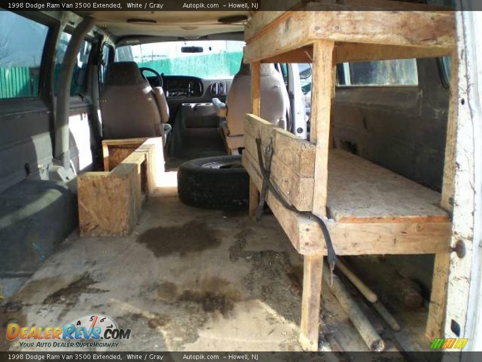 1998 Dodge Ram Van 3500 Extended White / Gray Photo #11