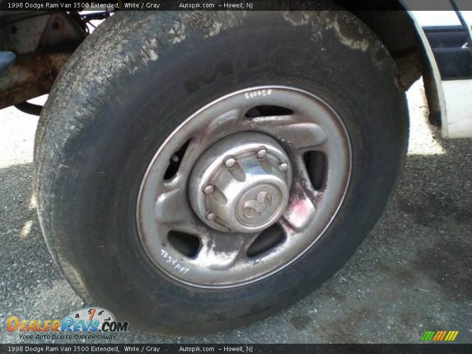 1998 Dodge Ram Van 3500 Extended White / Gray Photo #12